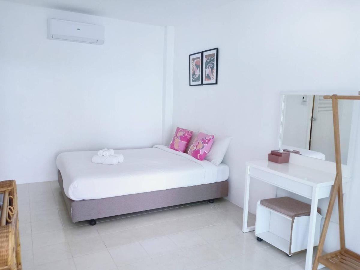 Issara Beach Resort Sichon Eksteriør bilde