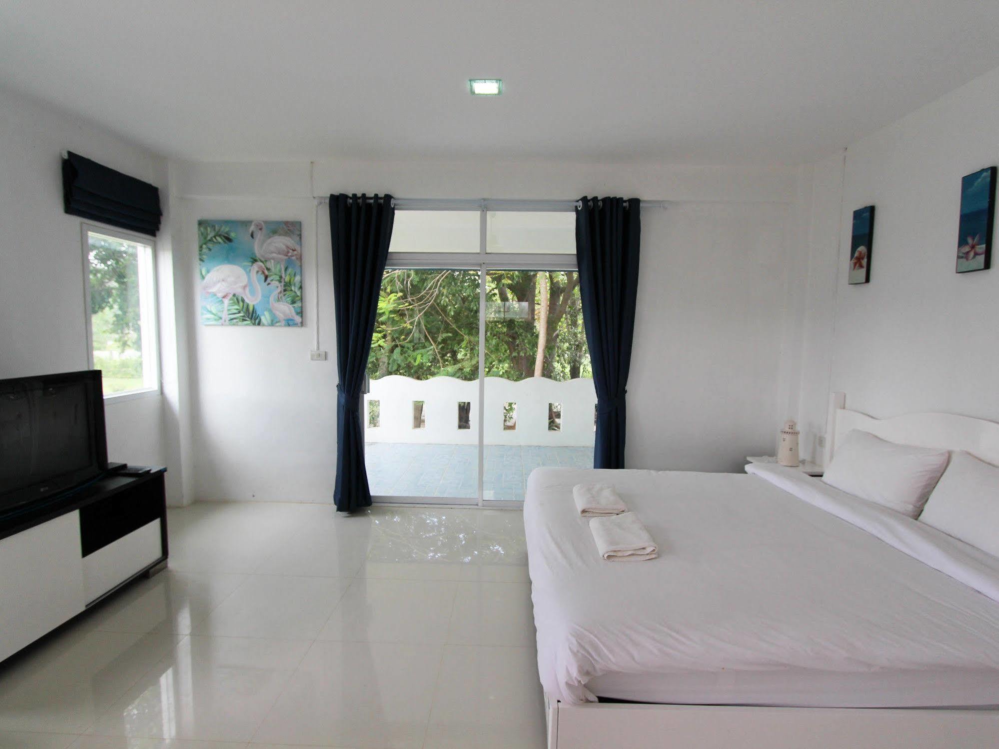 Issara Beach Resort Sichon Eksteriør bilde