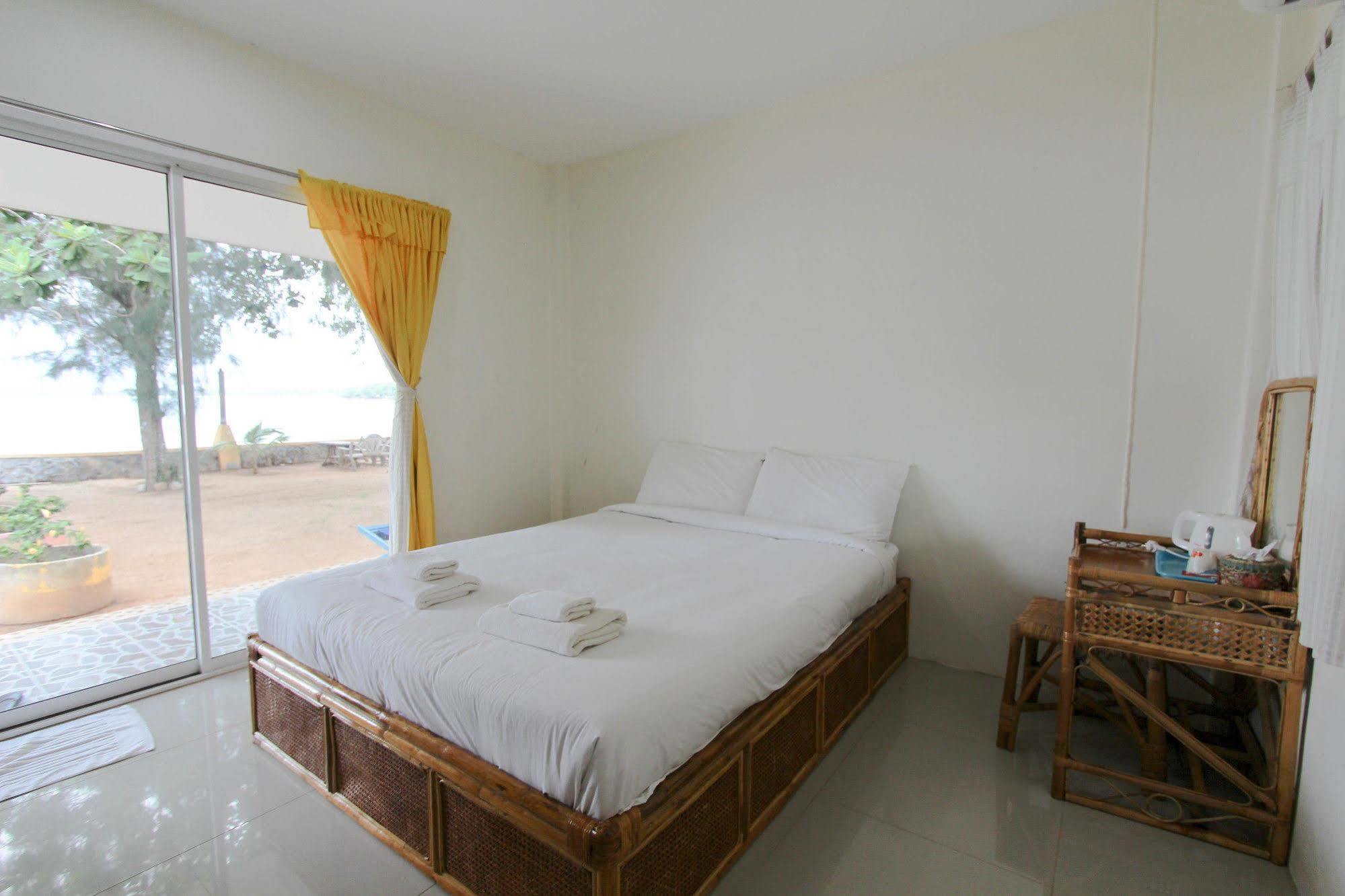 Issara Beach Resort Sichon Eksteriør bilde