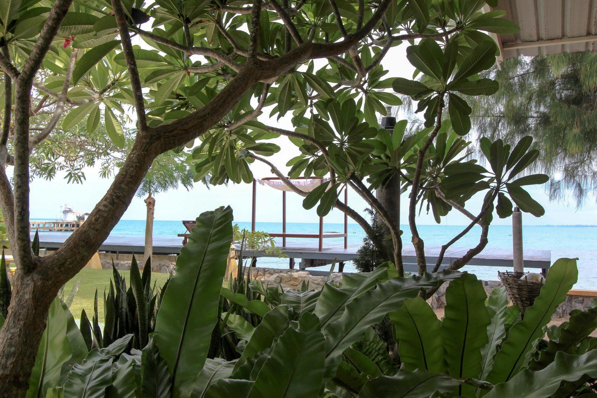 Issara Beach Resort Sichon Eksteriør bilde